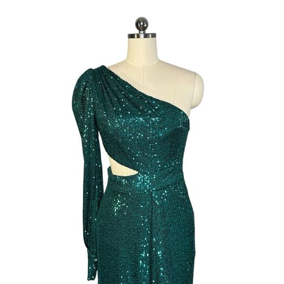 Mac Duggal 26730 Green Sequined One Shoulder Cut Out Gown| Size 2 - Picture 4 of 8